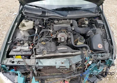 2000 Lincoln Town Car Executive from USA, damaged, VIN 1LNHM81W8YY820974